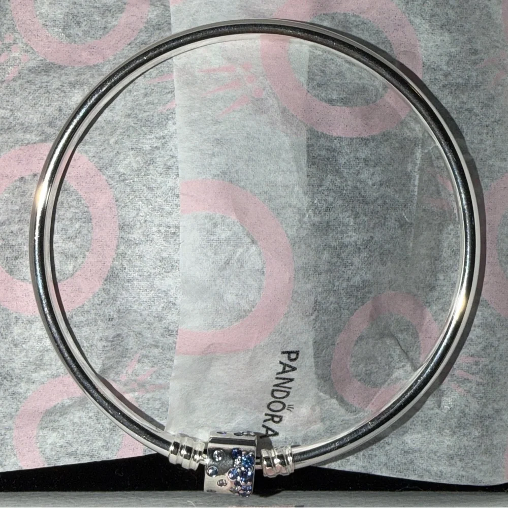 Pandora Limited Edition Sparkling Barrel Clasp Bangle